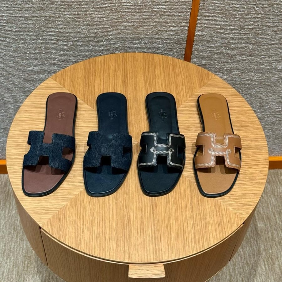 Hermès Gold Oran swift Sandals