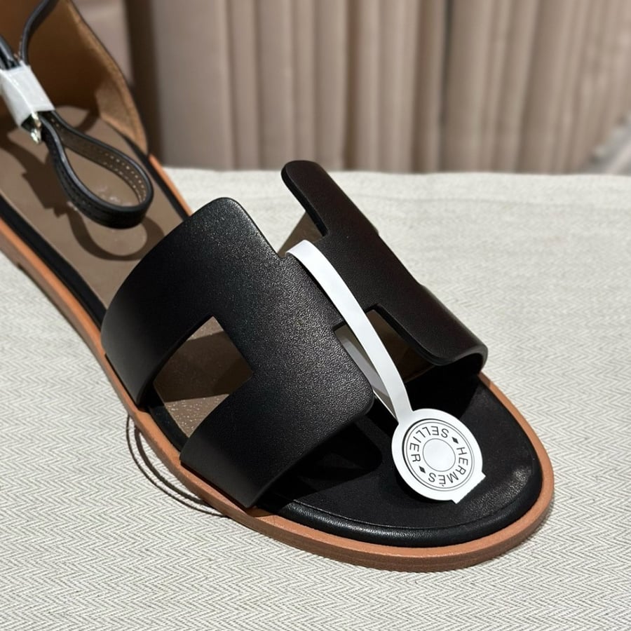 Hermès Noir Santorini Swift sandal
