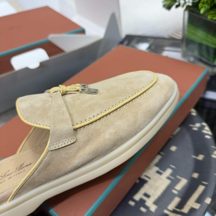 Loropiana summer walk
