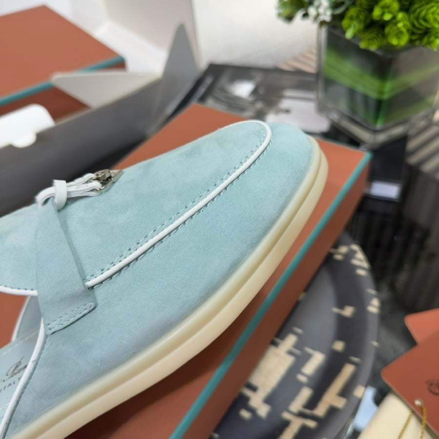 Loropiana summer walk