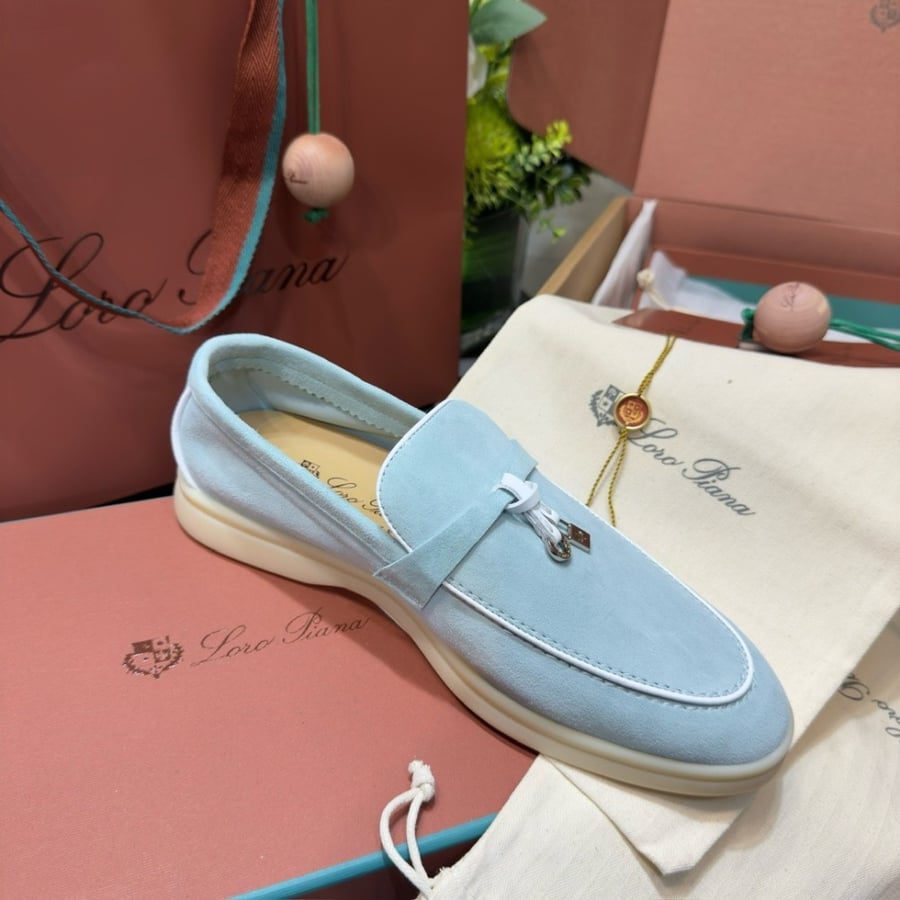 Loropiana summer walk