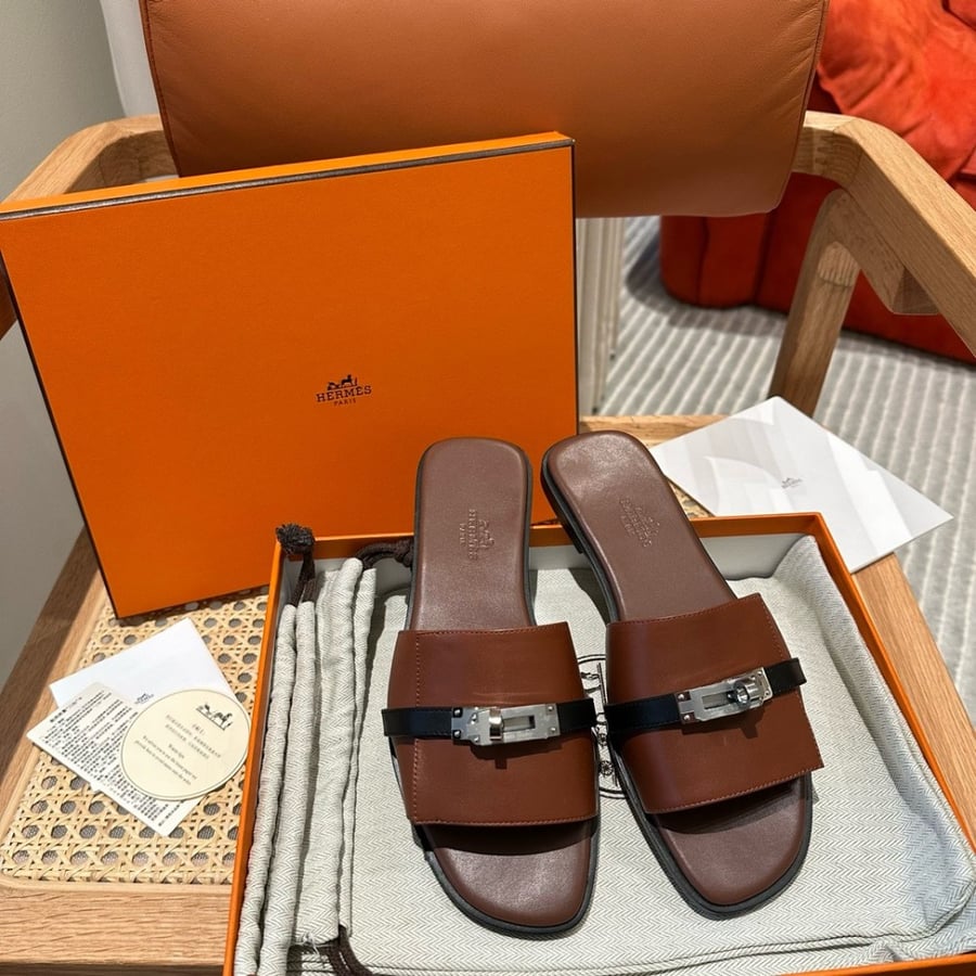 Hermès Giulia sandals