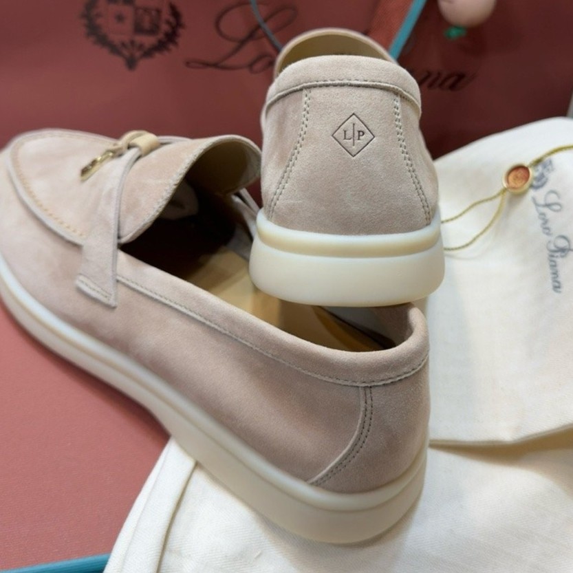 Loropiana summer walk