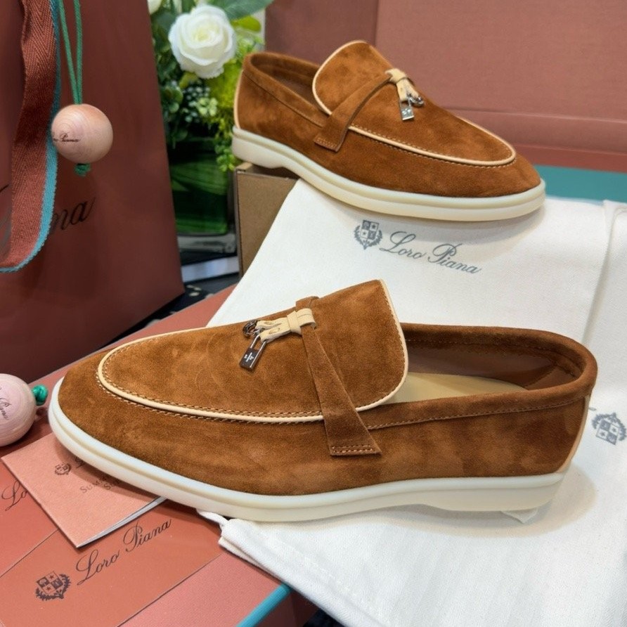 Loropiana summer walk