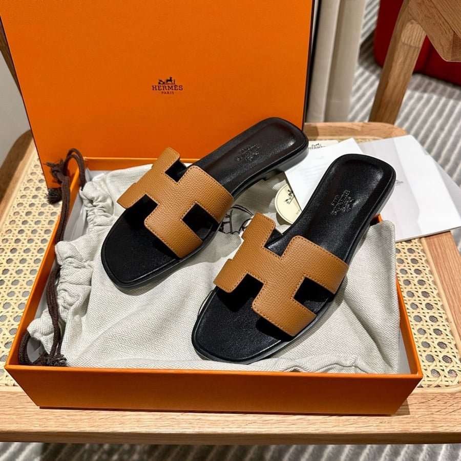 Hermès Oran epsom sandals