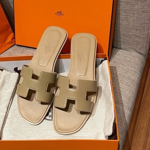 Hermès Oran swift Sandals