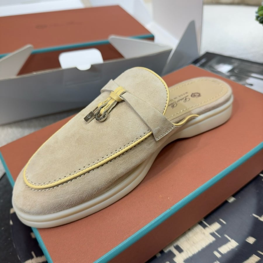 Loropiana summer walk