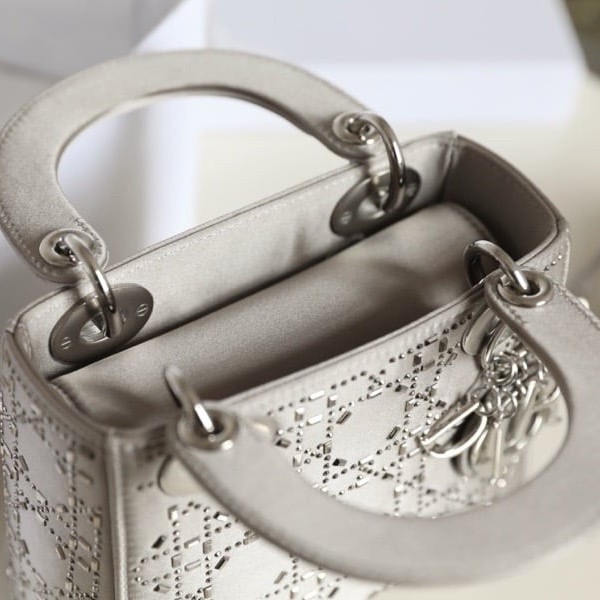 Mini lady dior
