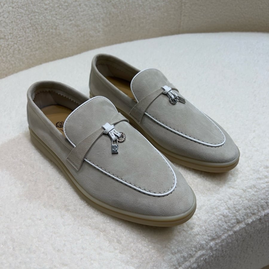 Loropiana summer walk