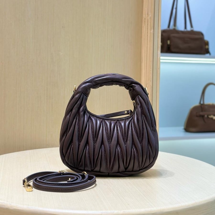Miu miu Wander hobo 17.5cm