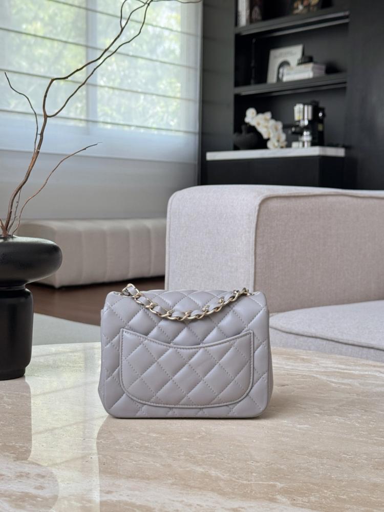 Mini square classic flap