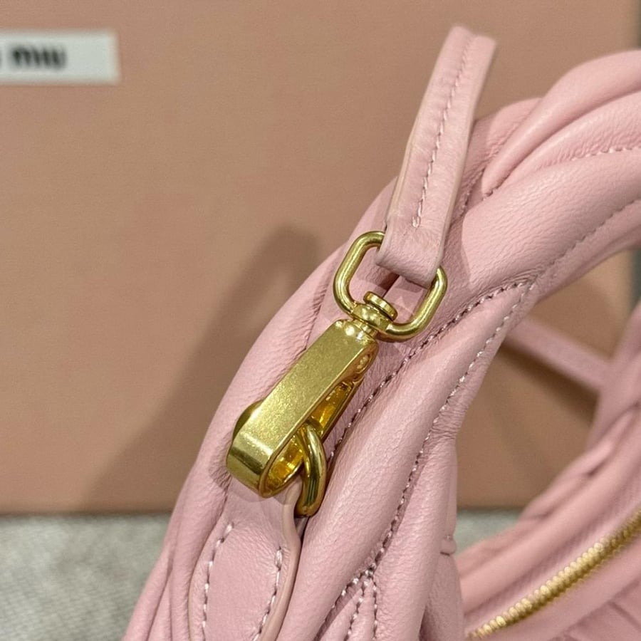 Miu miu Wander hobo 17.5cm