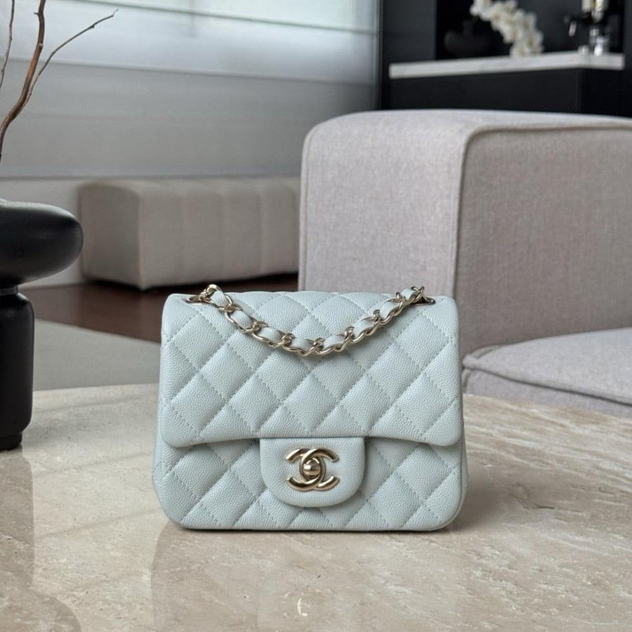 Mini square classic flap