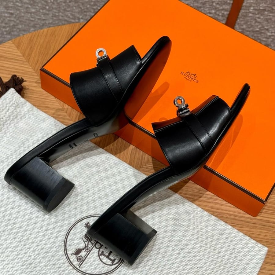 Hermès Gigi 50 sandals palladium Hardwere