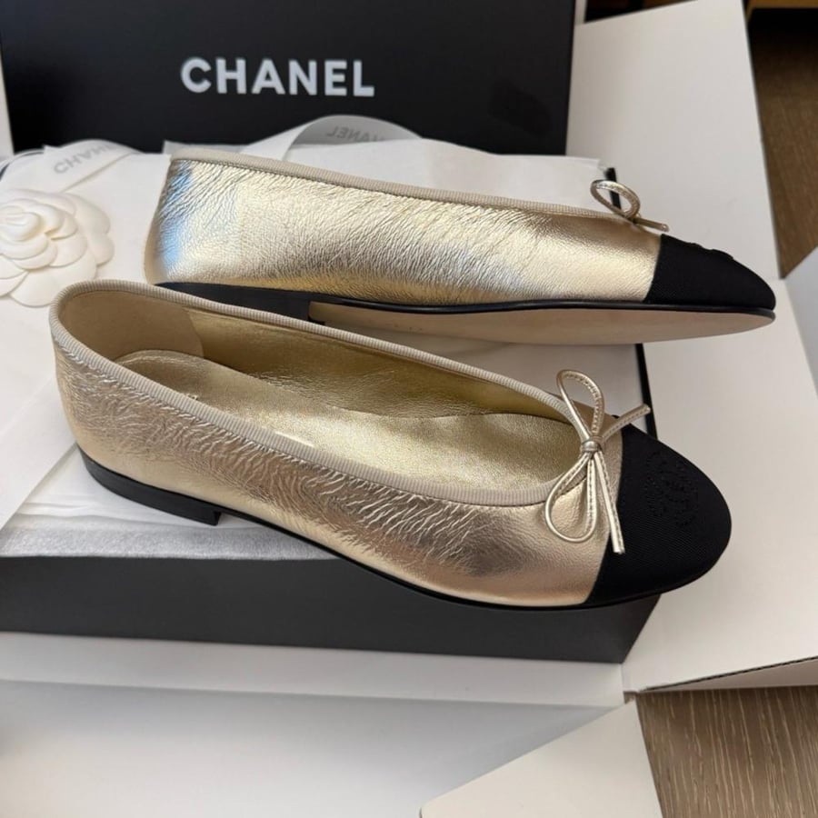 Ballet flats