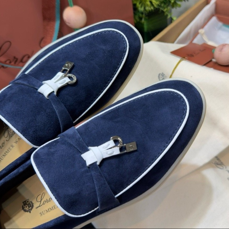 Loropiana summer walk