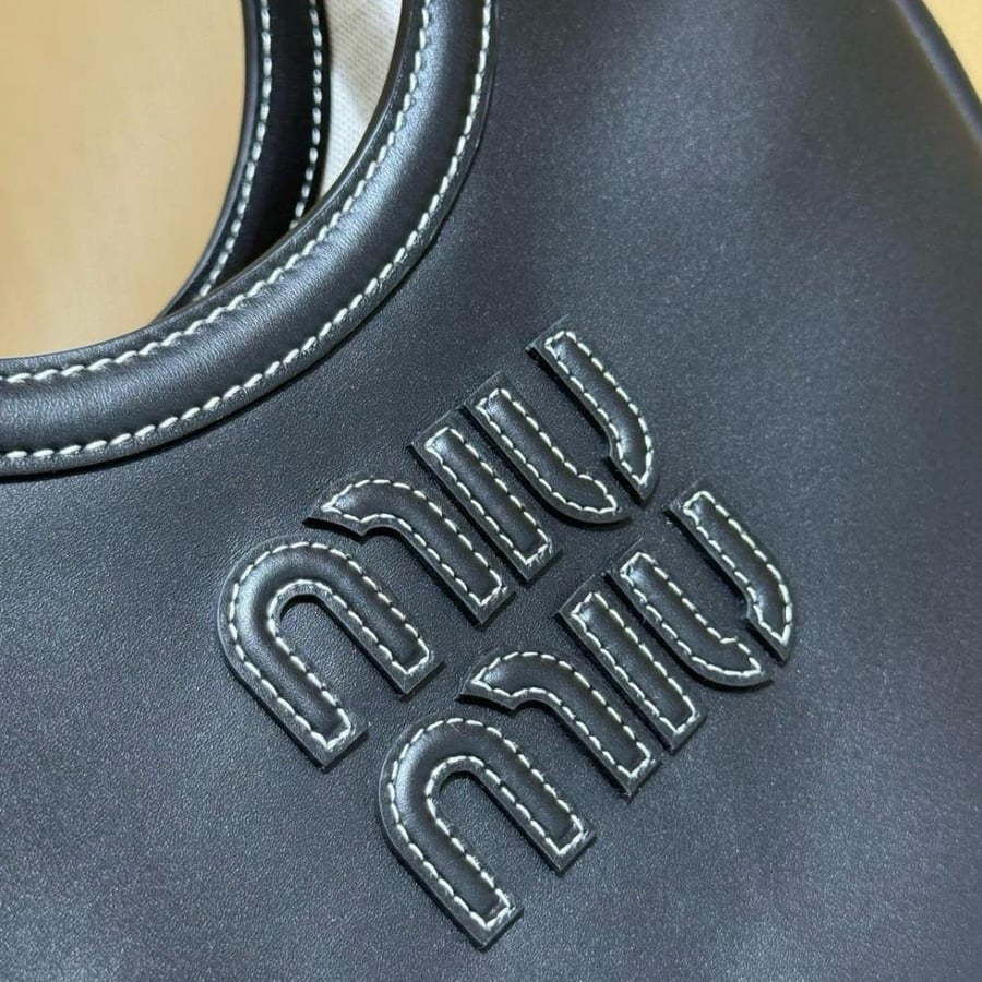 Miu miu lvy 22cm