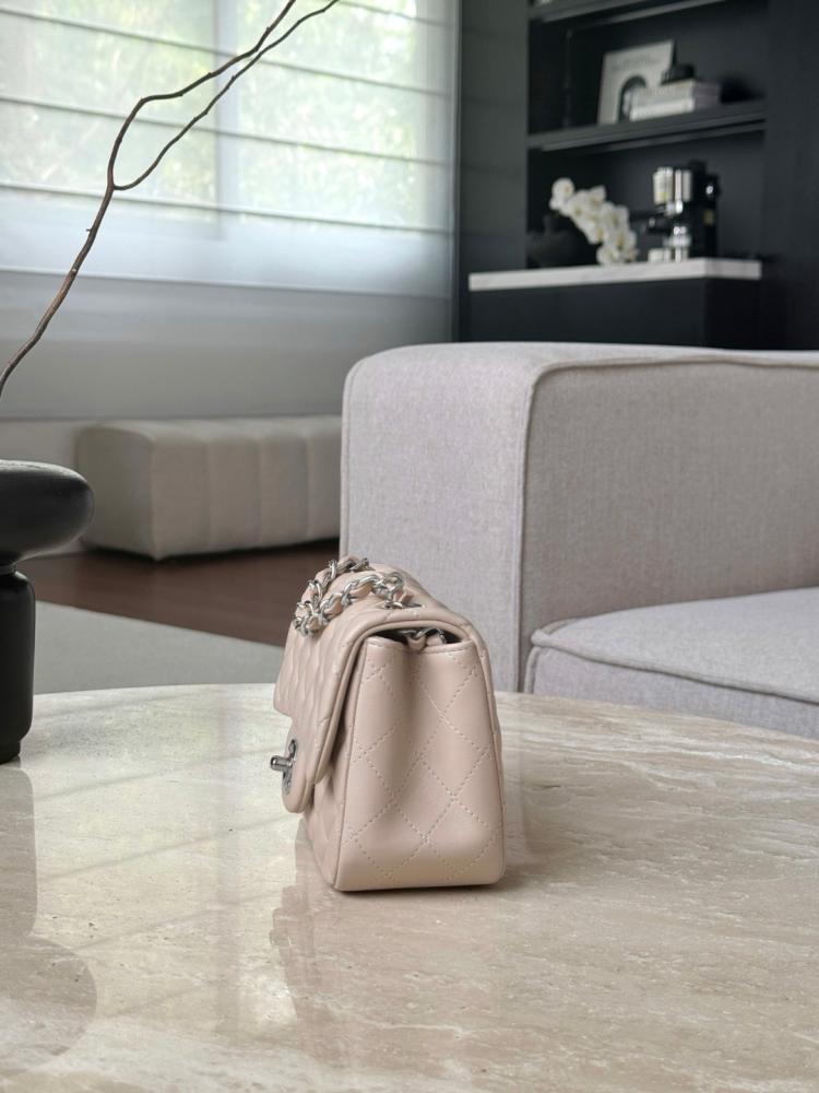 Mini square classic flap phw