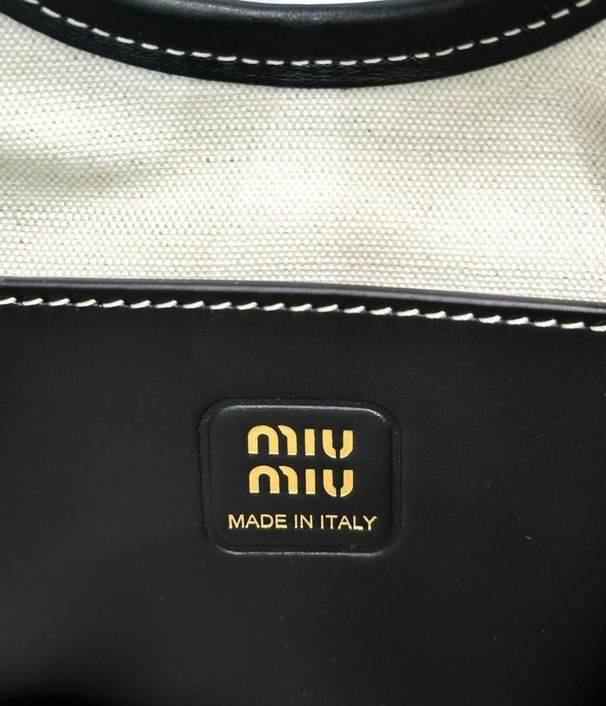Miu miu lvy 20cm