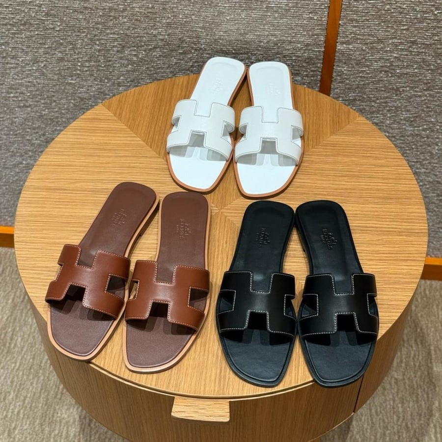 Hermès Dark Brown Oran Swift Sandals