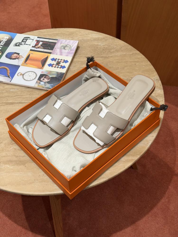 Oran sandal