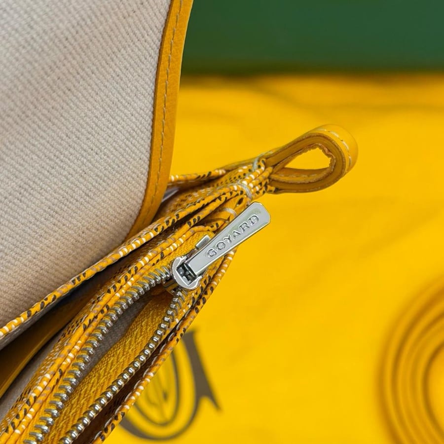 Plumet pouch-wallet
