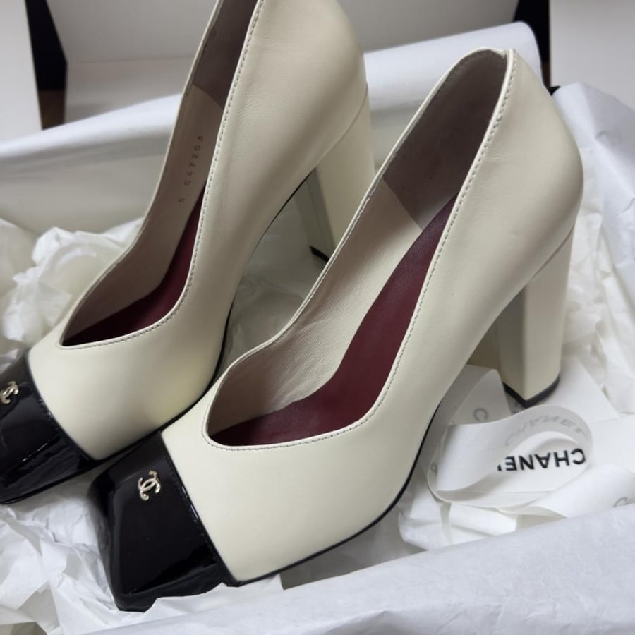 Chanel 26s