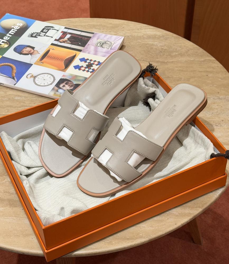 Oran sandal