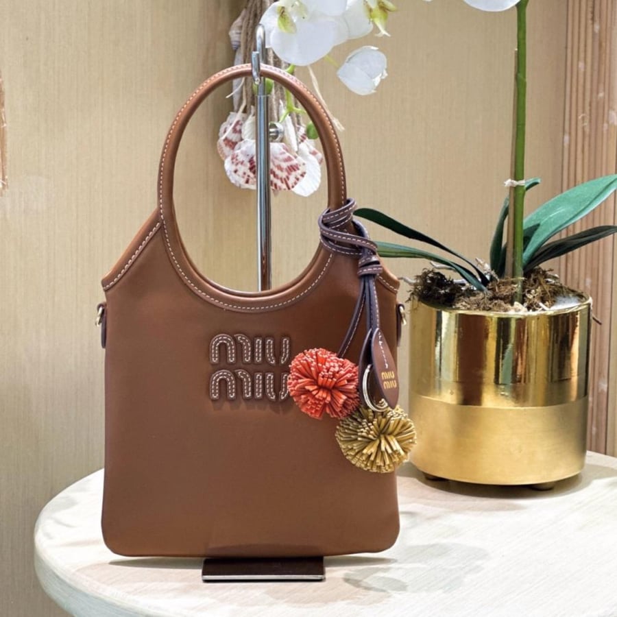 Miu miu lvy 20cm