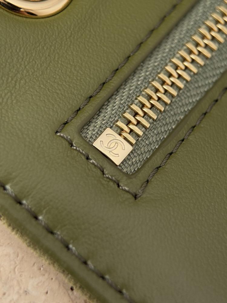 Mini flap bag