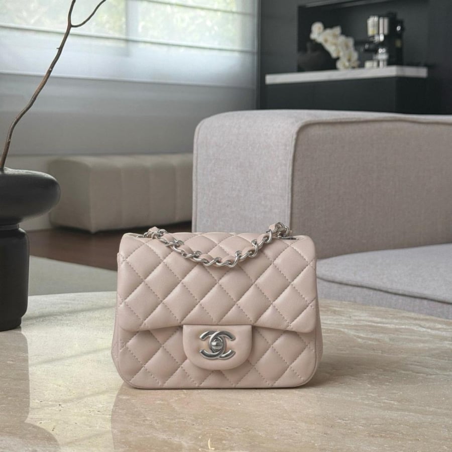 Mini square classic flap phw