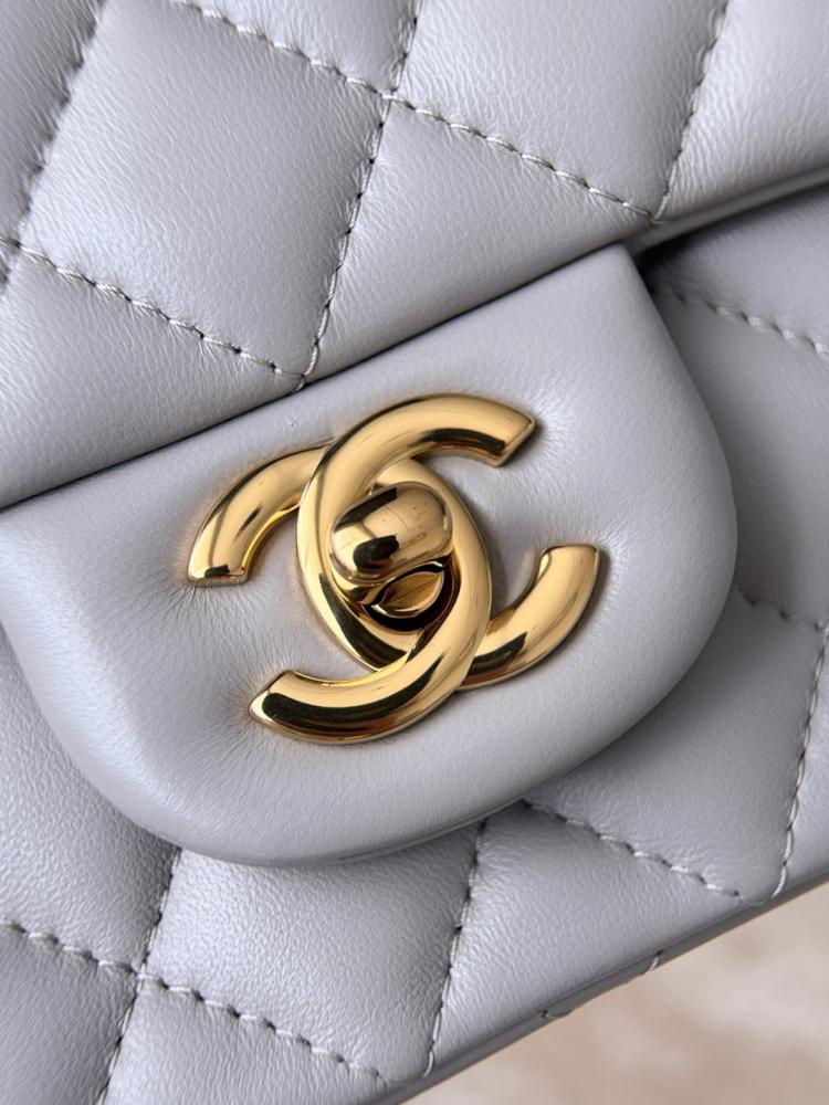 Mini square classic flap