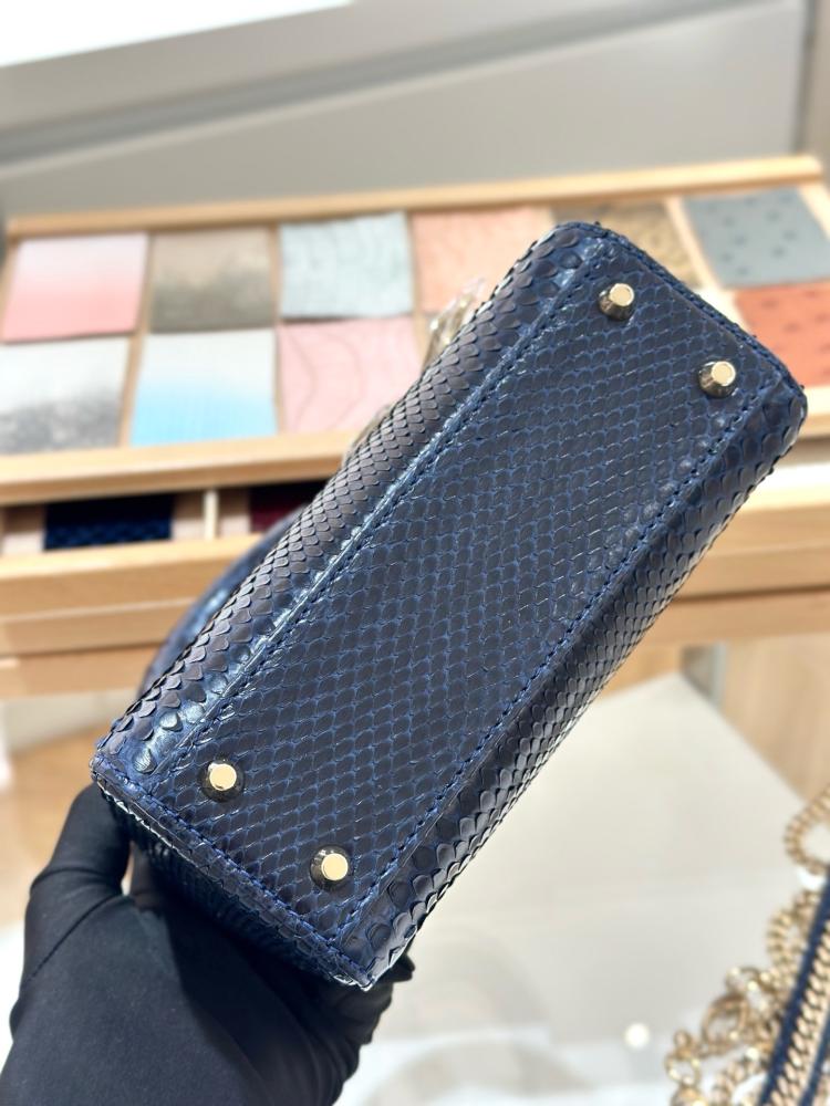 Mini lady dior