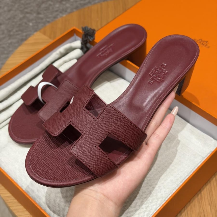 Oasis sandal