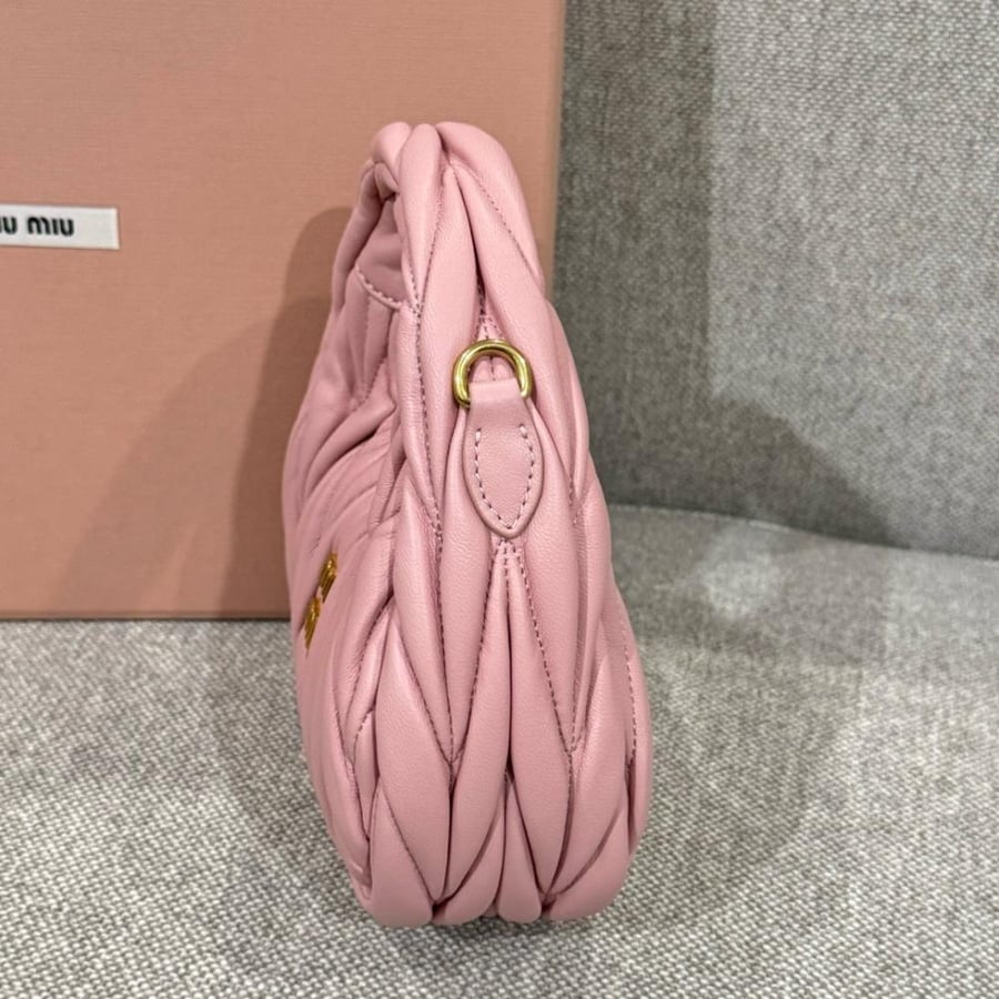 Miu miu Wander hobo 17.5cm