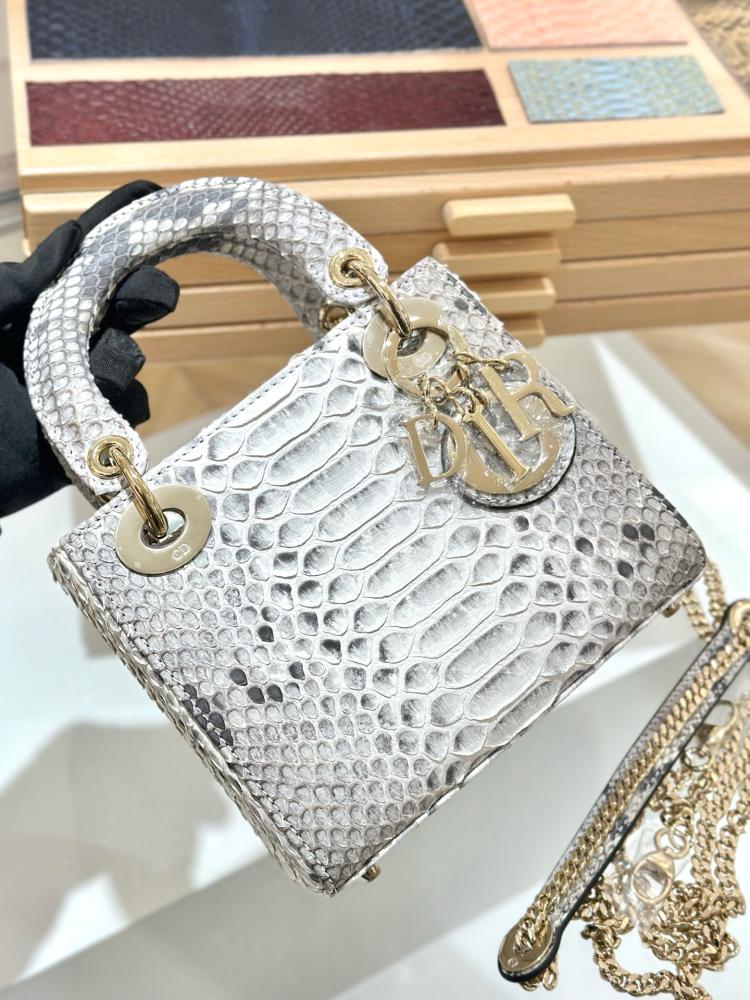 Mini lady dior