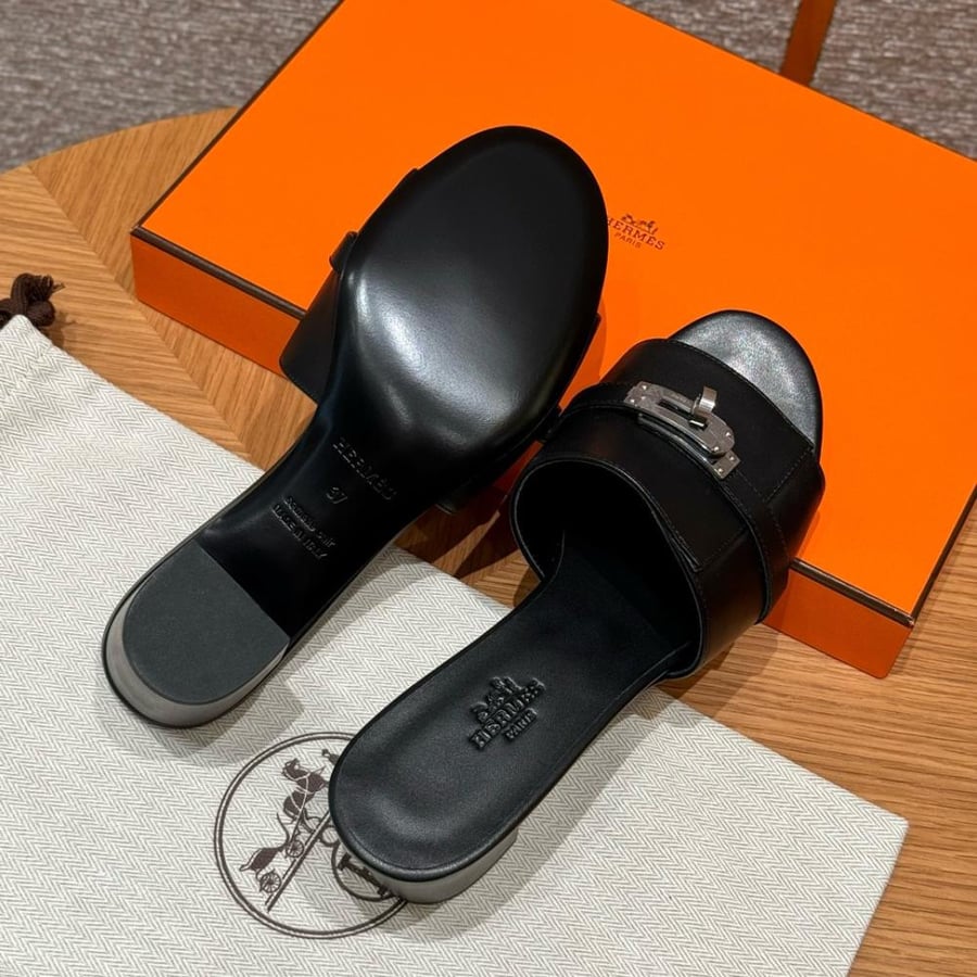 Hermès Gigi 50 sandals palladium Hardwere
