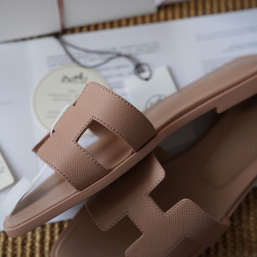 Oran sandal
