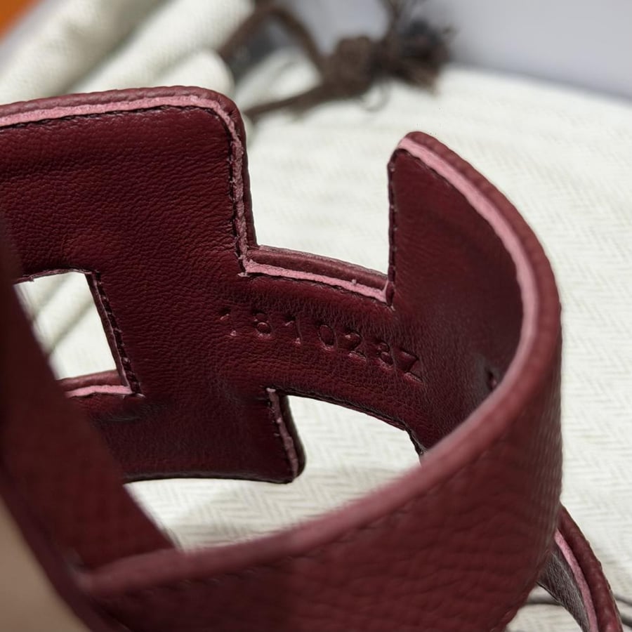 Oasis sandal
