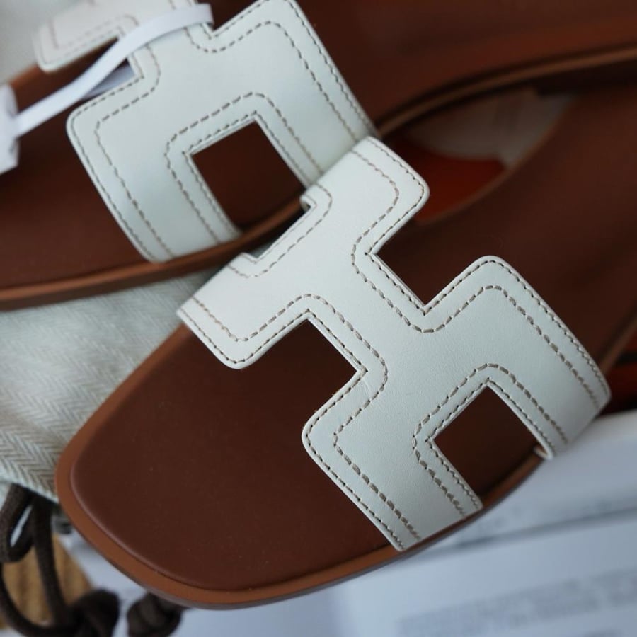 Oran sandal