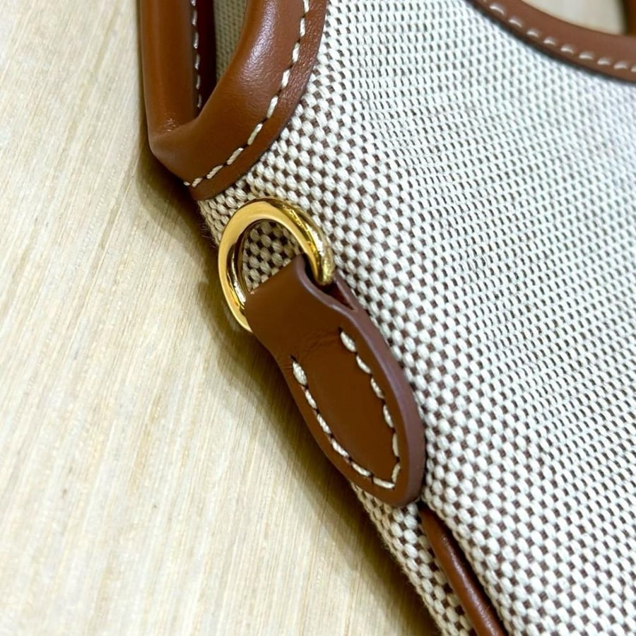 Miu miu lvy 20cm