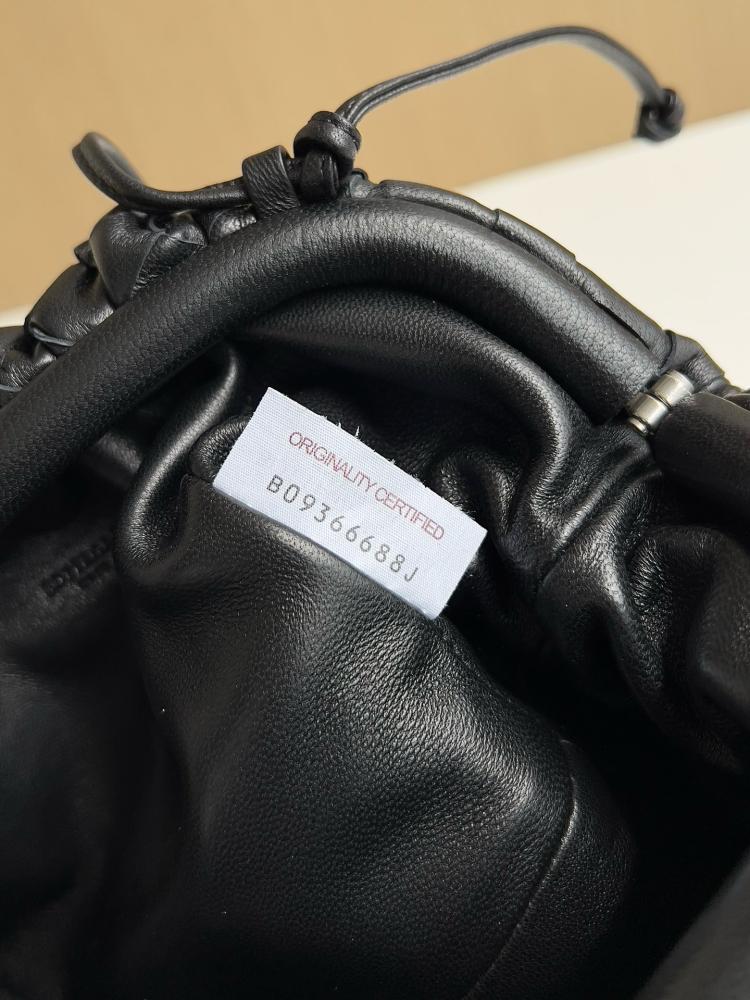 Mini pouch