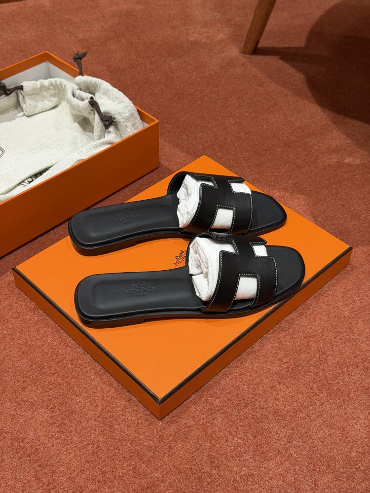 Oran sandal