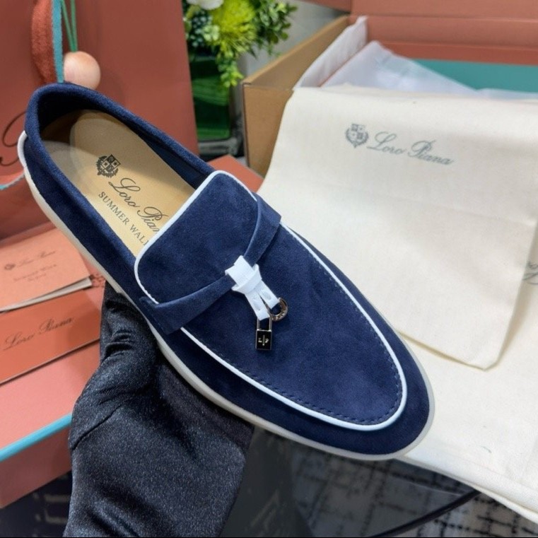 Loropiana summer walk