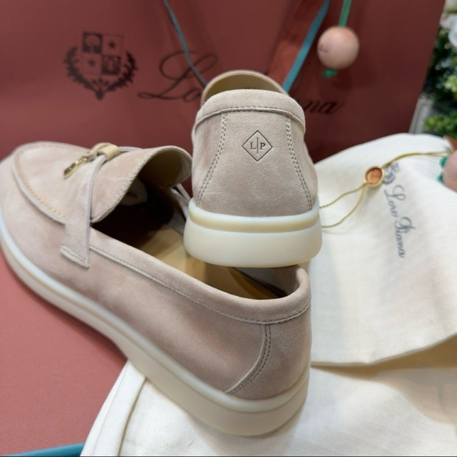 Loropiana summer walk