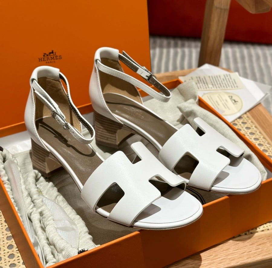 Hermès White Encens 50 Swift sandal