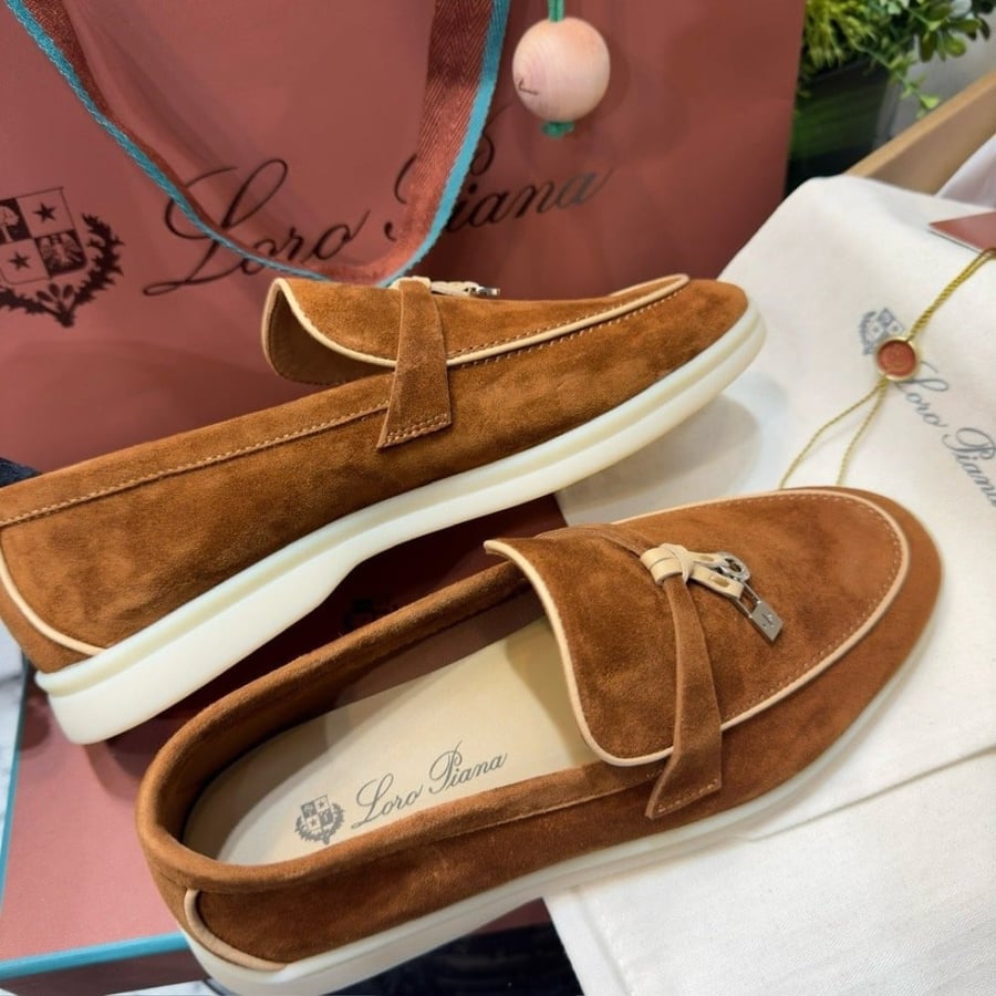 Loropiana summer walk