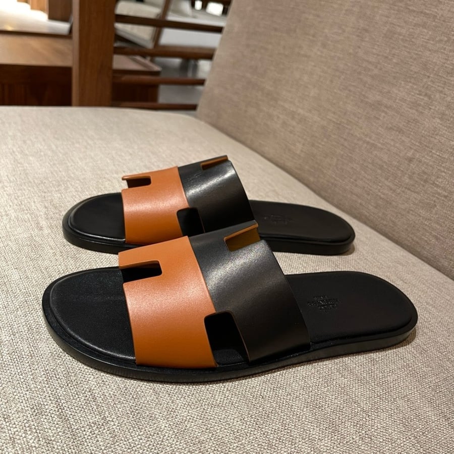 Izmir Noir Naturel swift sandal