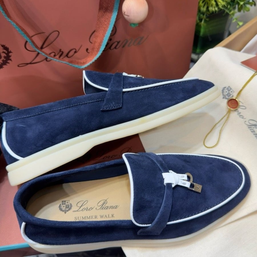 Loropiana summer walk