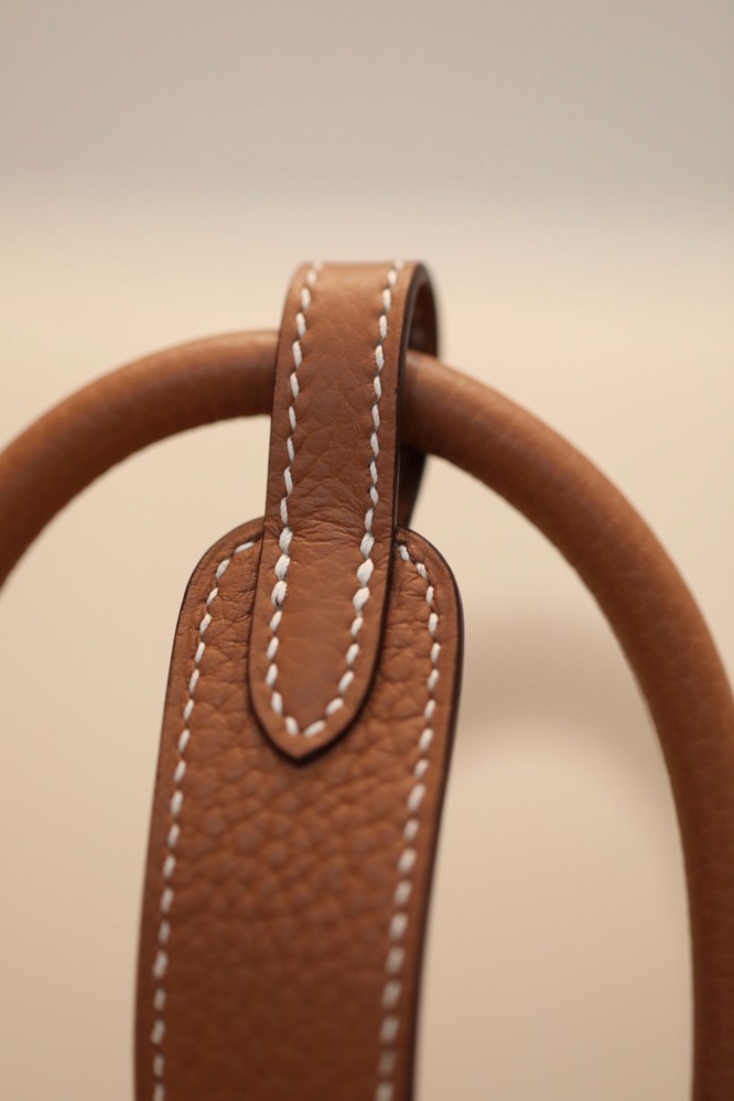 Hermès Lindy 26 Gold Color TC Phw